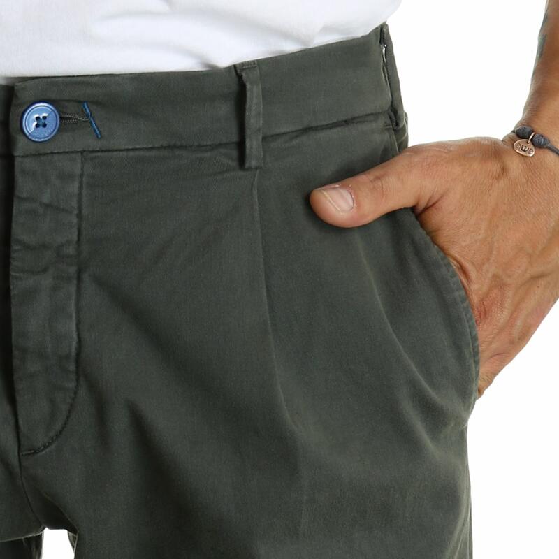 Pantaloni uomo con pinces sale